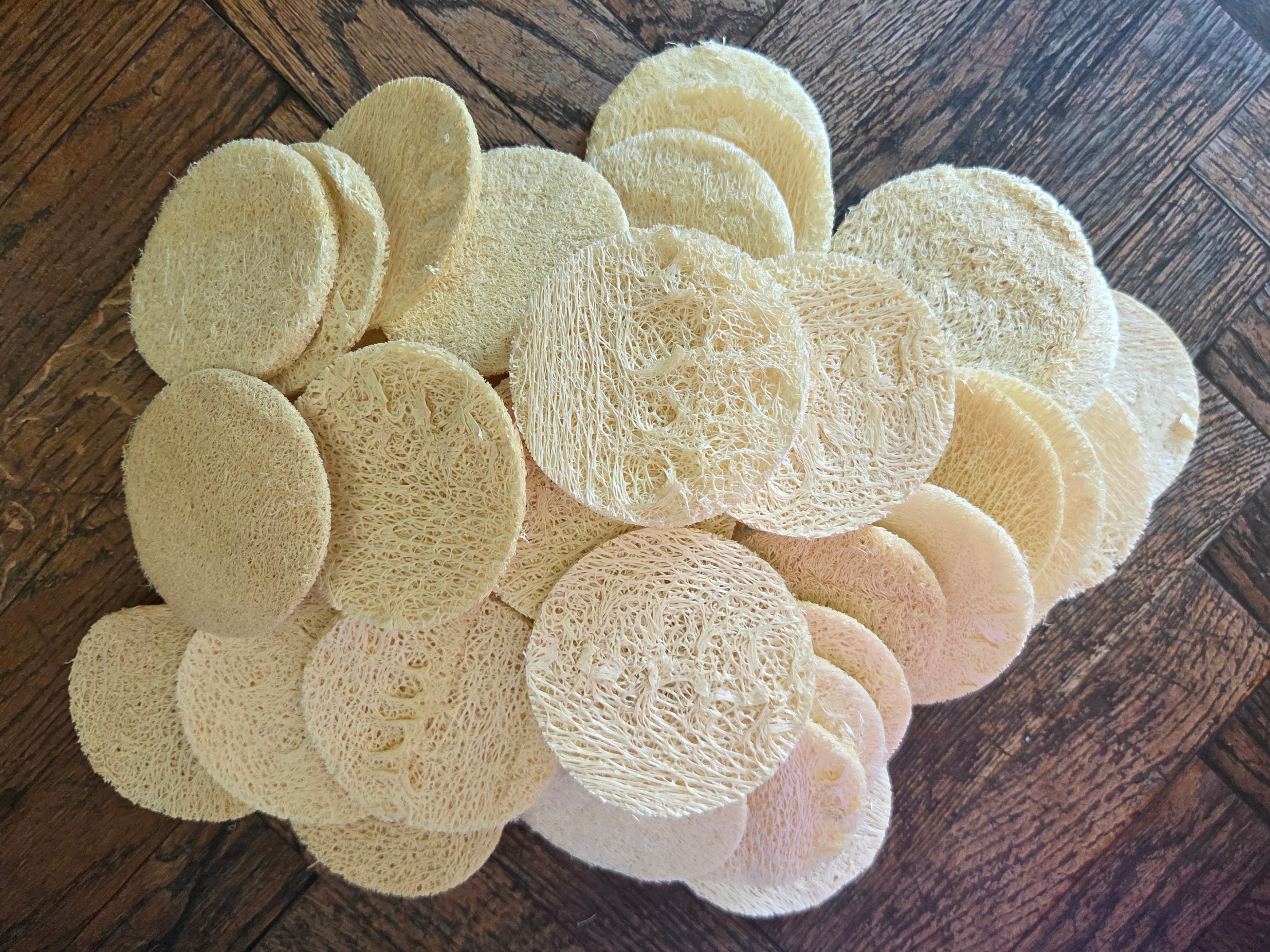 EXFOLIATING FACIAL LOOFAH PADS (2 pack)